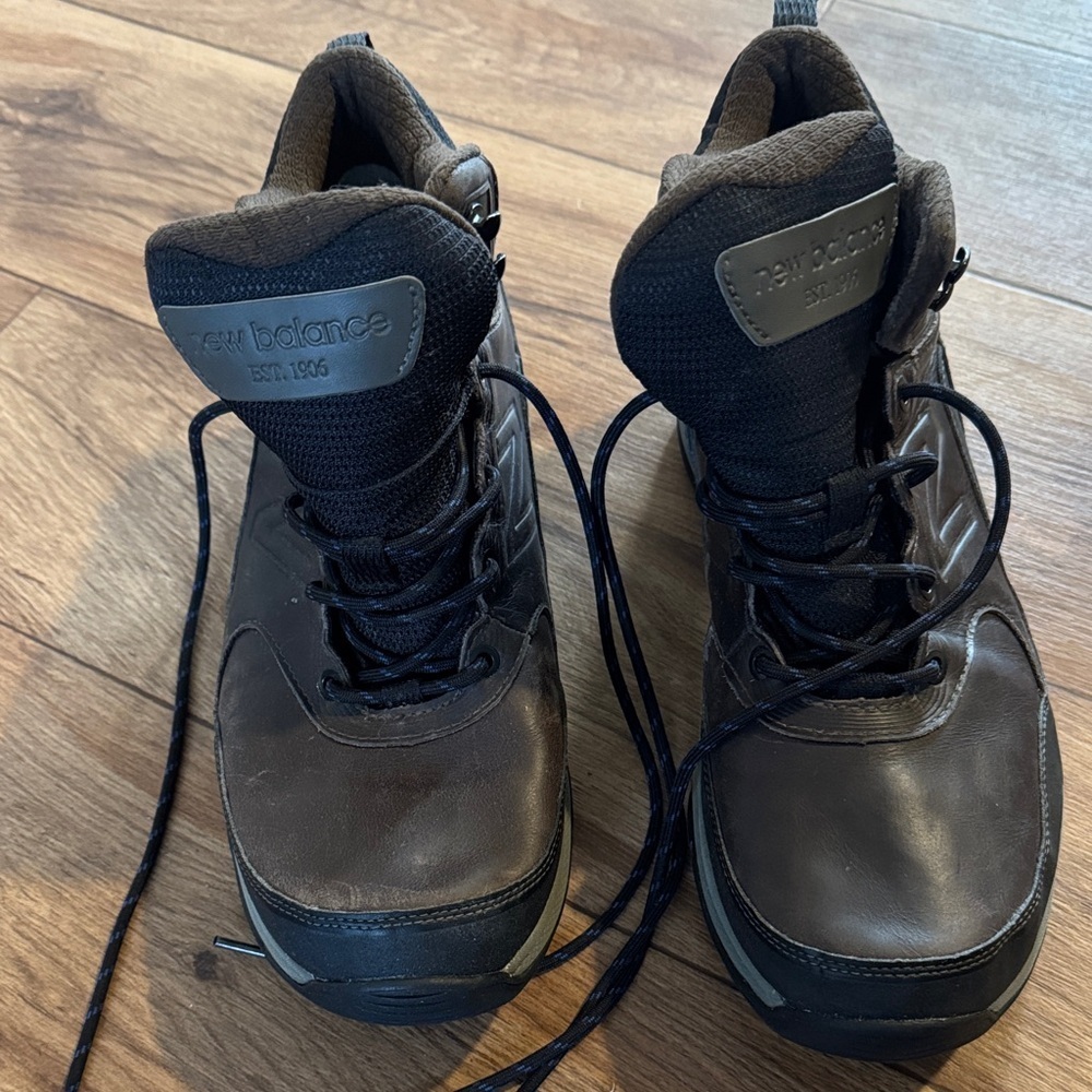 New Balance Men's Dark Brown Boots